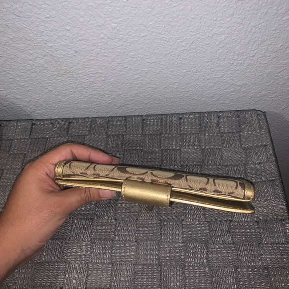 Coach Gold and Tan Signature Wallet - Picture 7 of 12